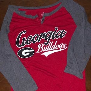 3/4 sleeve University of Georgia baseball style t-shirt. Women’s Small
